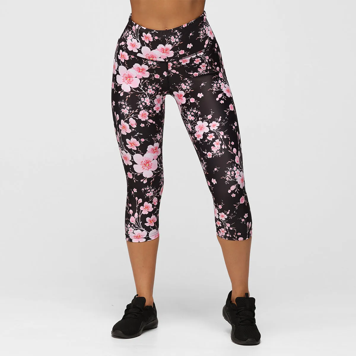 Blossom Noir Capri